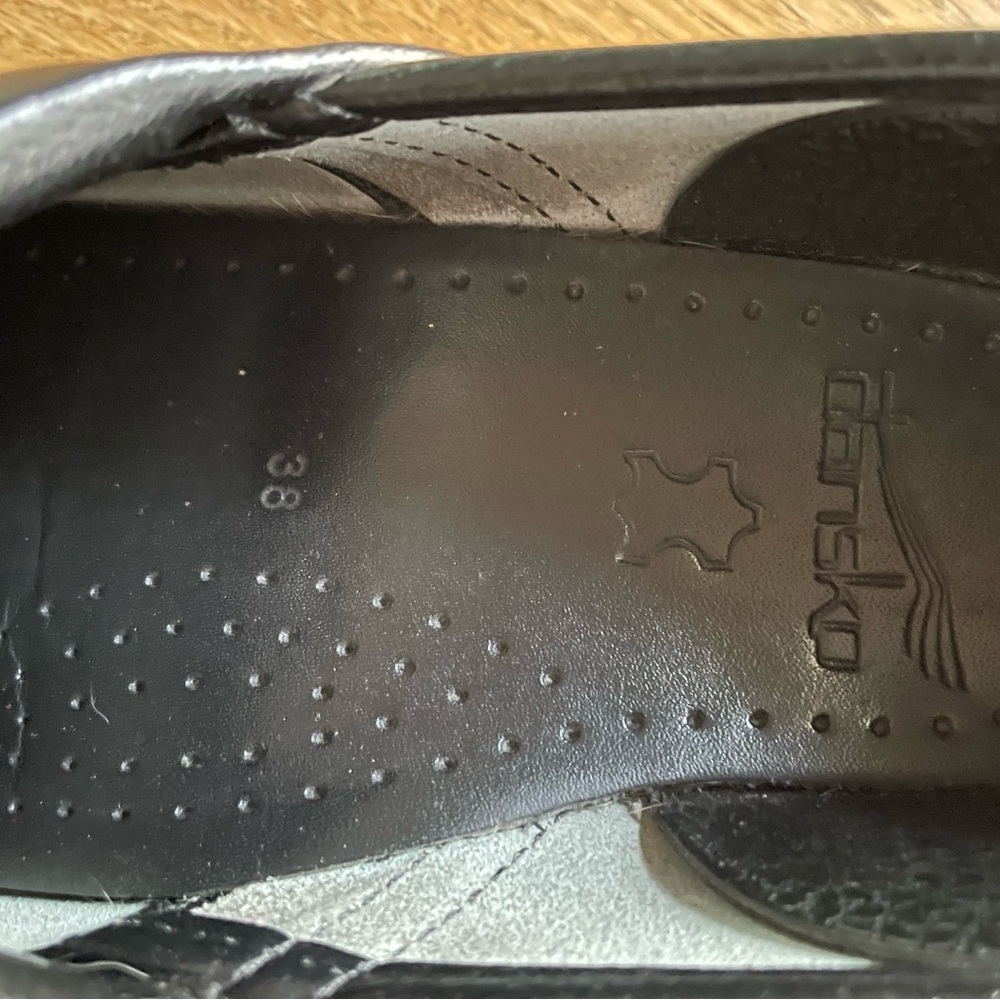 Dansko women’s Clogs Sz 38.  (7.5-8) - Picture 3 of 3